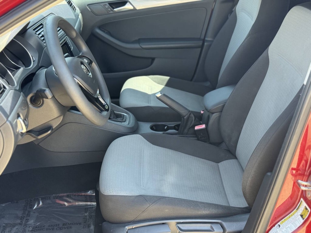 2017 Volkswagen Jetta Image 8