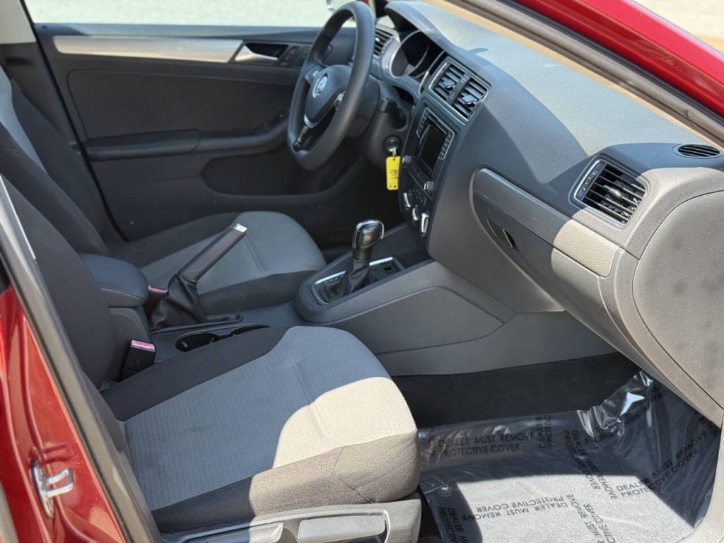 2017 Volkswagen Jetta Image 12