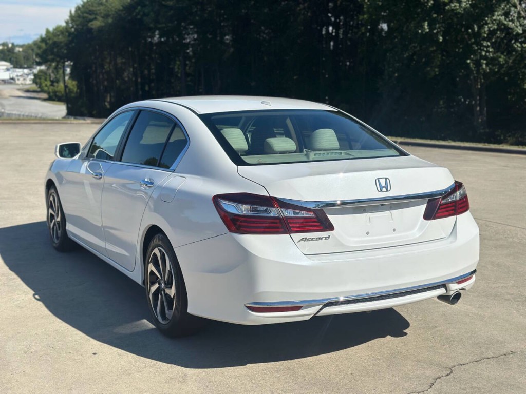 2016 Honda Accord Image 3