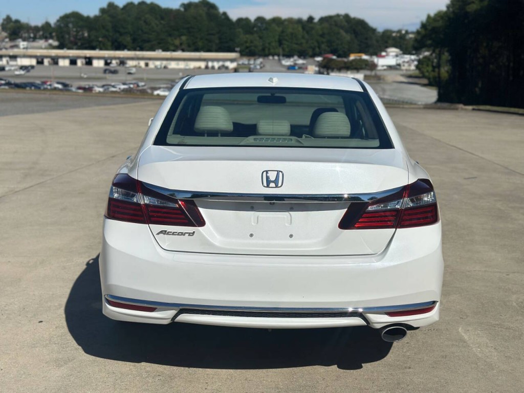 2016 Honda Accord Image 4