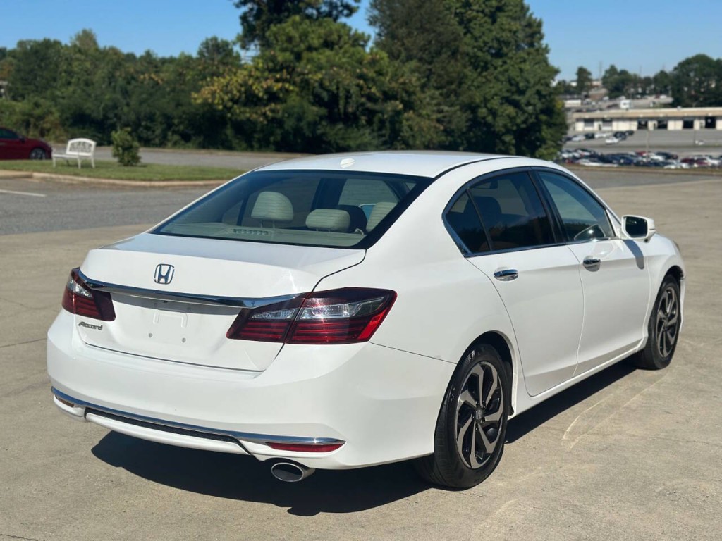 2016 Honda Accord Image 5