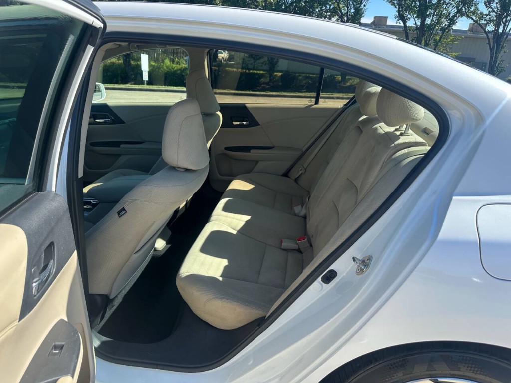 2016 Honda Accord Image 8