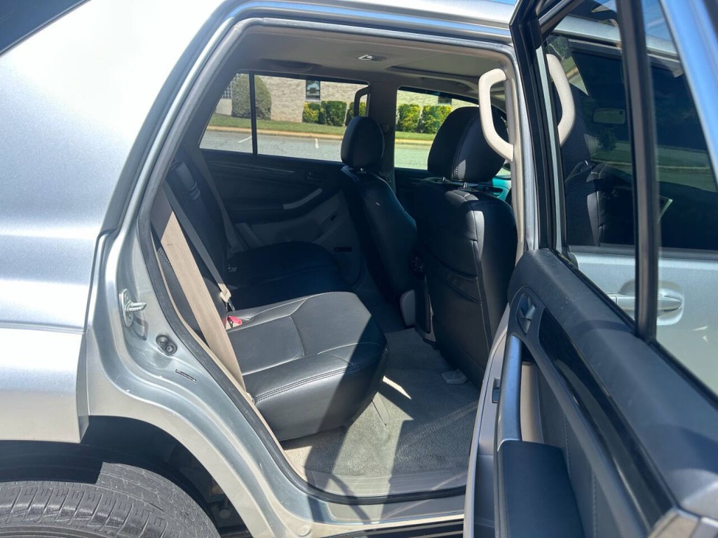 2007 Toyota 4Runner Image 10