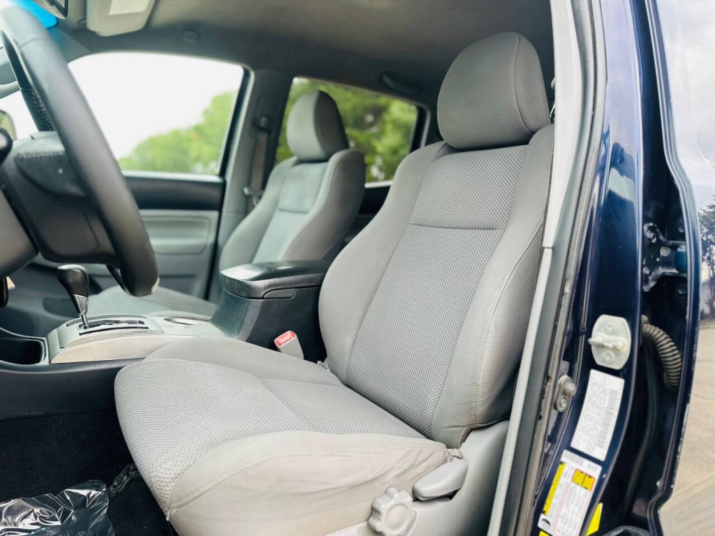 2013 Toyota Tacoma Image 8