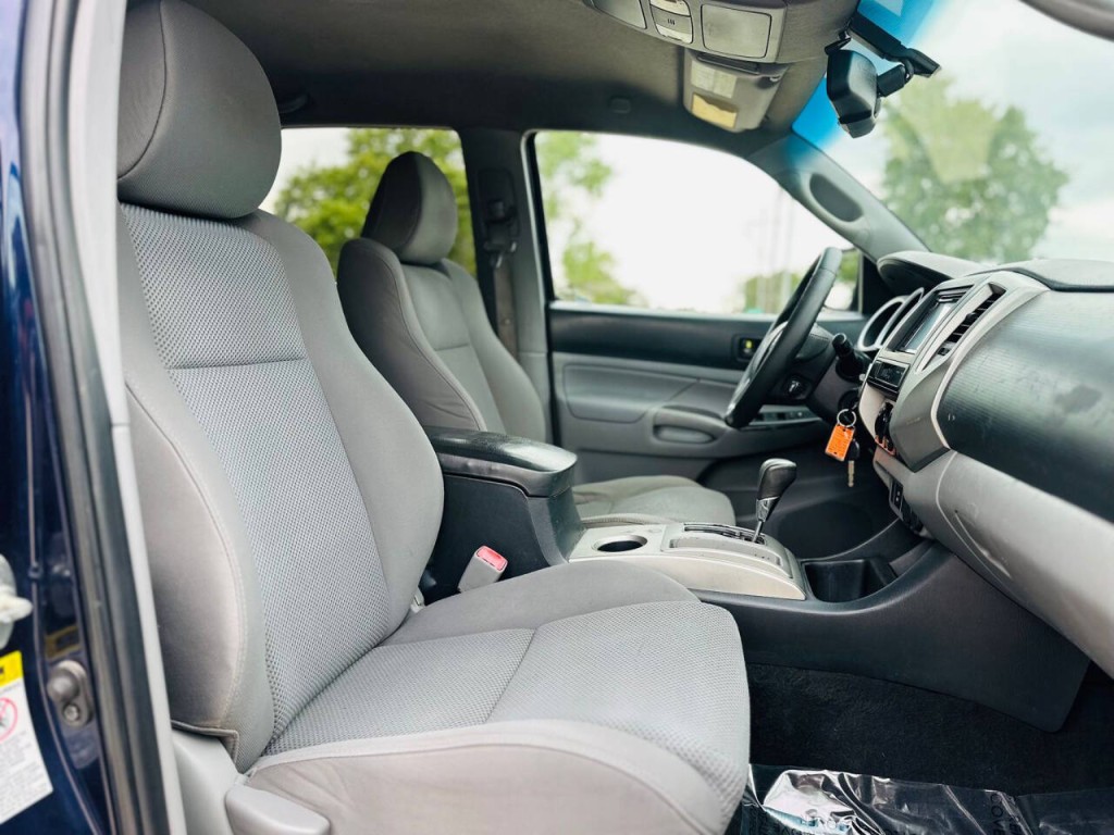 2013 Toyota Tacoma Image 12