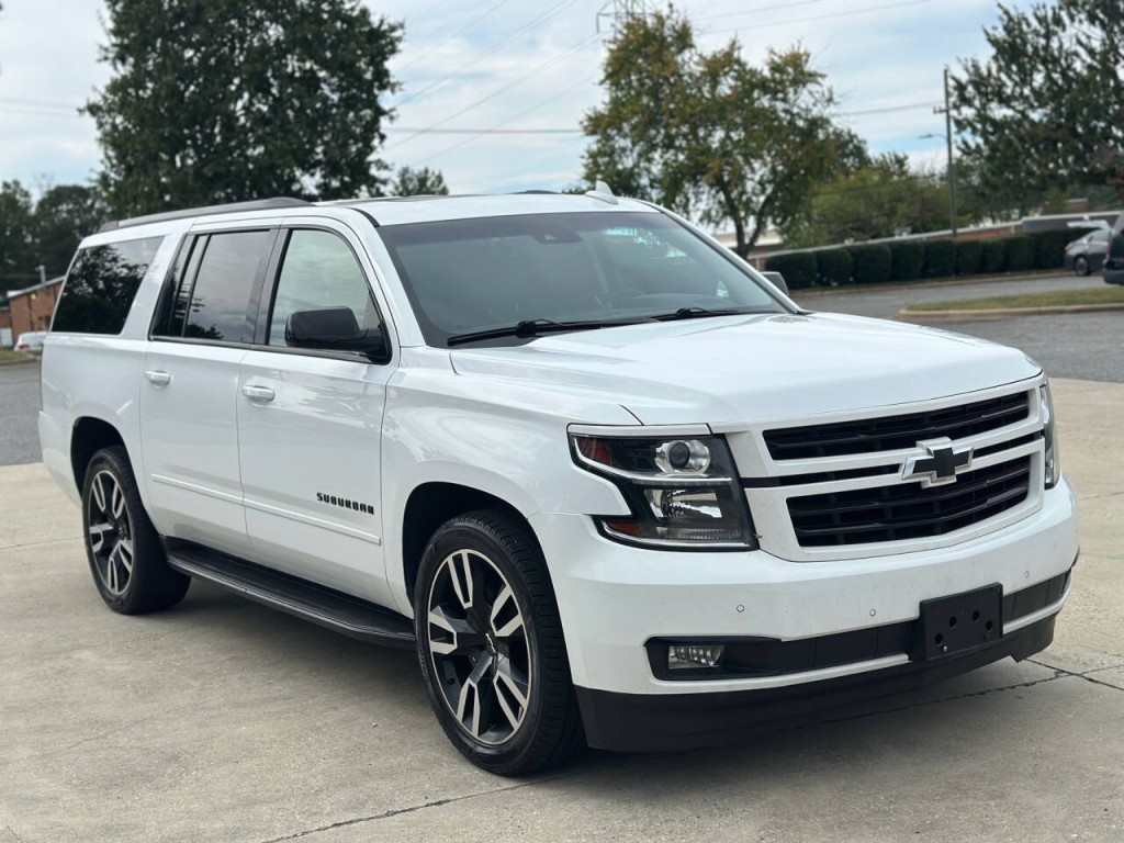 2019 Chevrolet Suburban Image 5