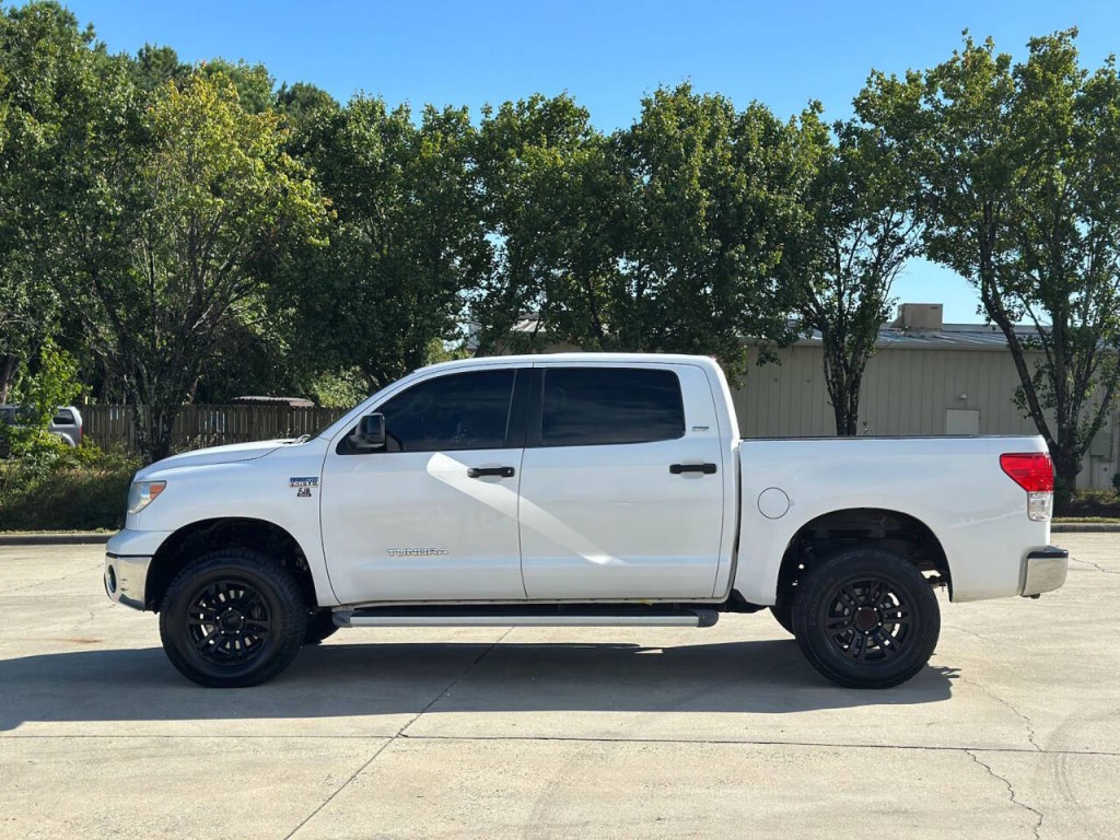 2010 Toyota Tundra Image 2