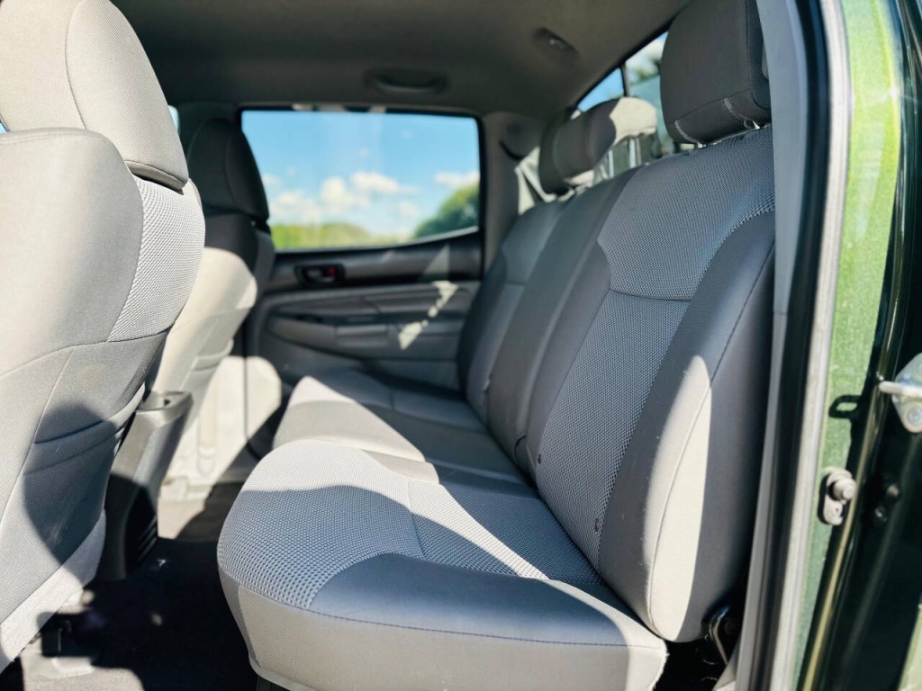 2014 Toyota Tacoma Image 11