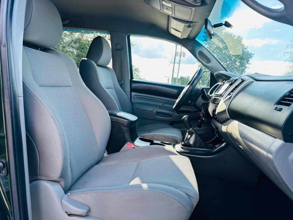 2014 Toyota Tacoma Image 12