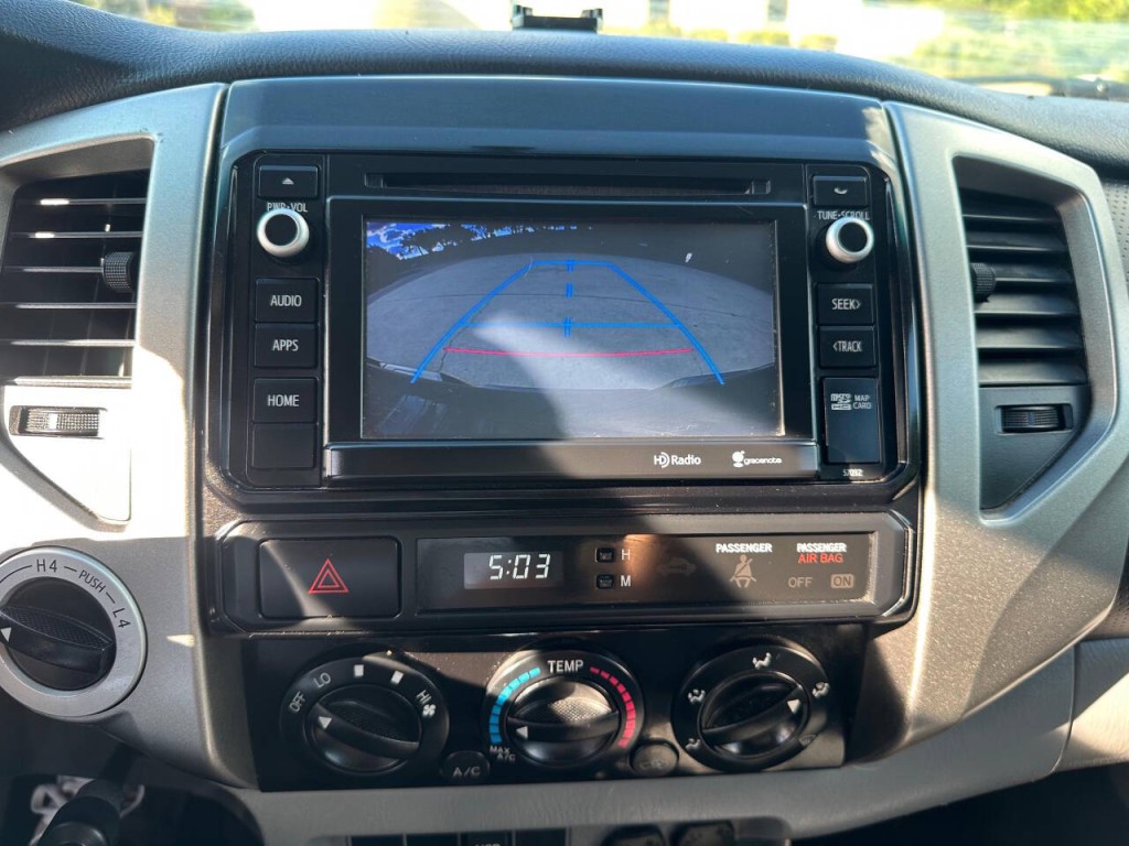 2014 Toyota Tacoma Image 15