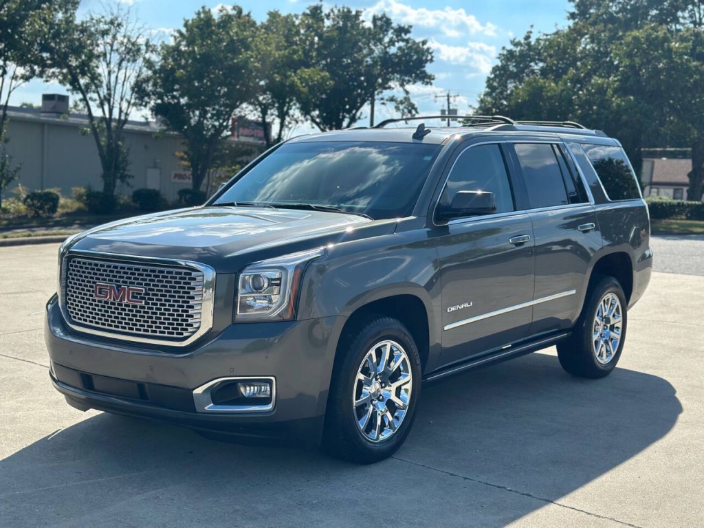 2017 GMC Yukon Image 1