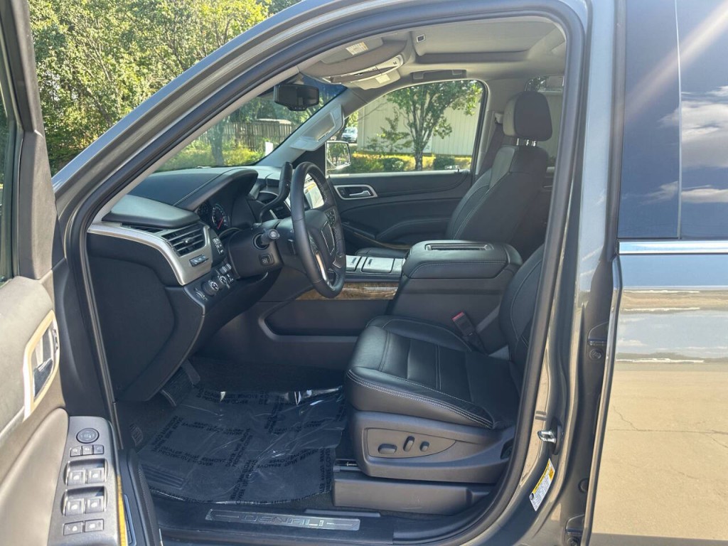 2017 GMC Yukon Image 8