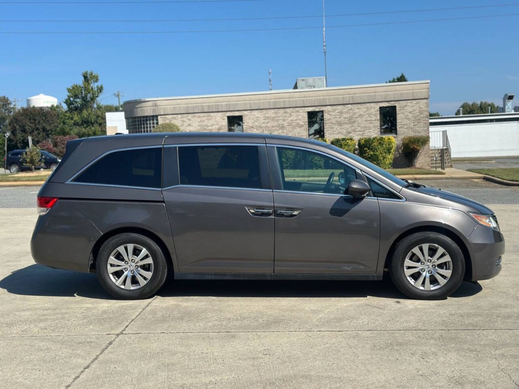 2016 Honda Odyssey Image 6