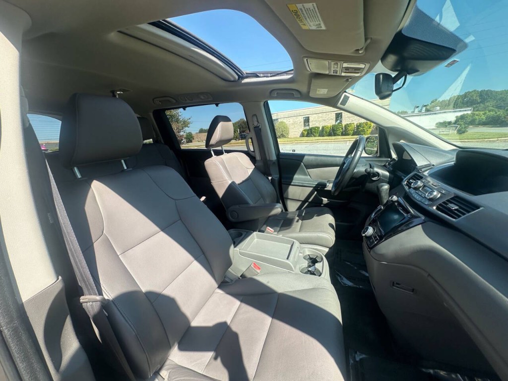 2016 Honda Odyssey Image 13