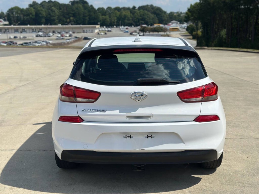 2018 Hyundai Elantra Image 4
