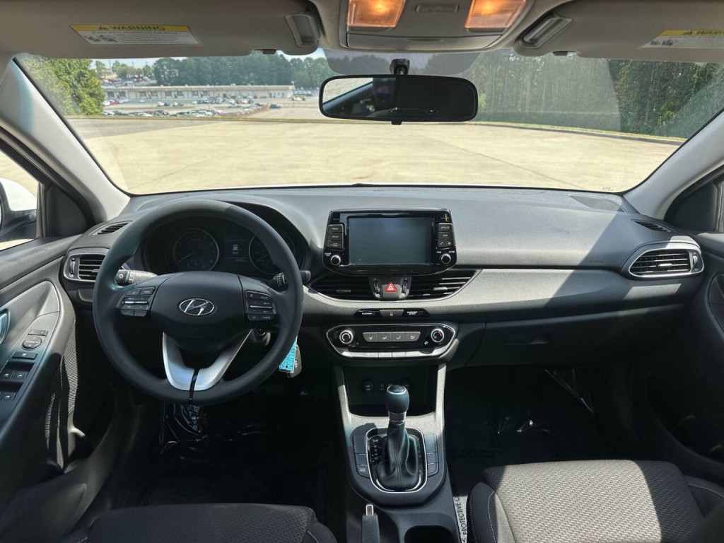 2018 Hyundai Elantra Image 11
