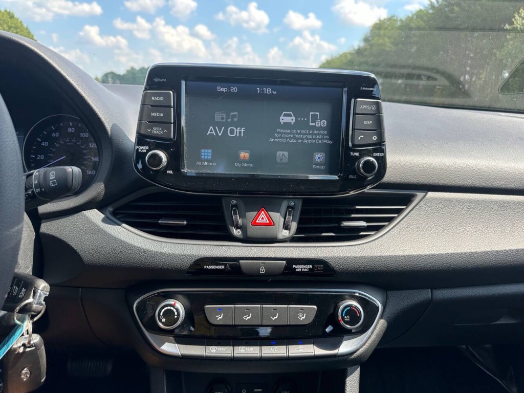 2018 Hyundai Elantra Image 13