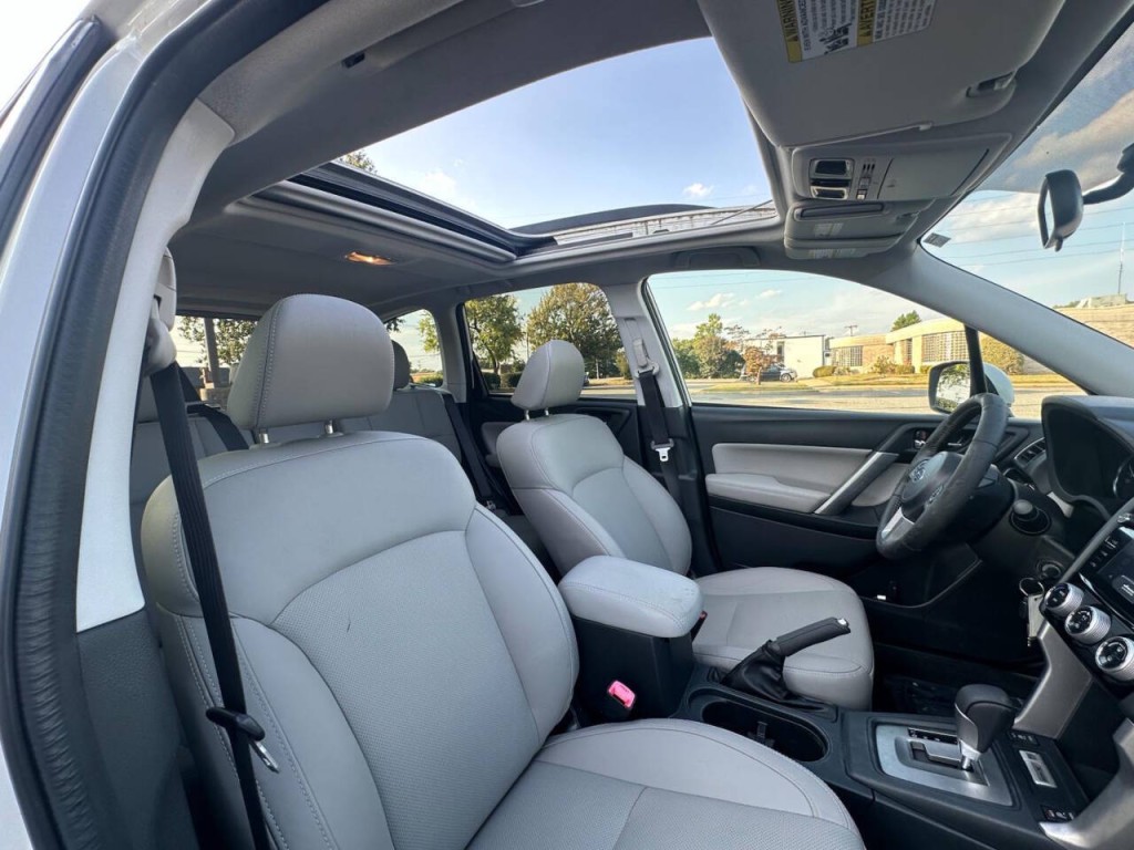 2017 Subaru Forester Image 13