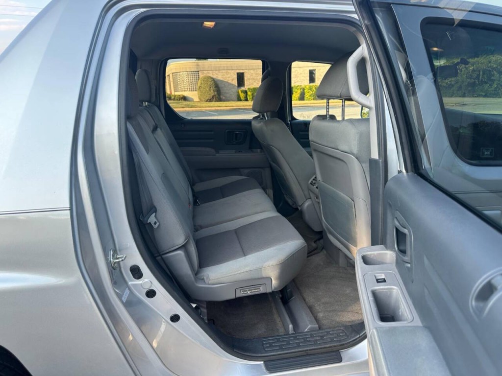 2012 Honda Ridgeline Image 11