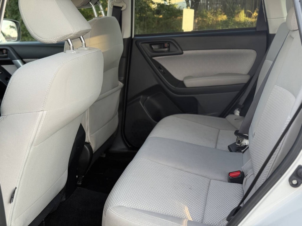 2017 Subaru Forester Image 9