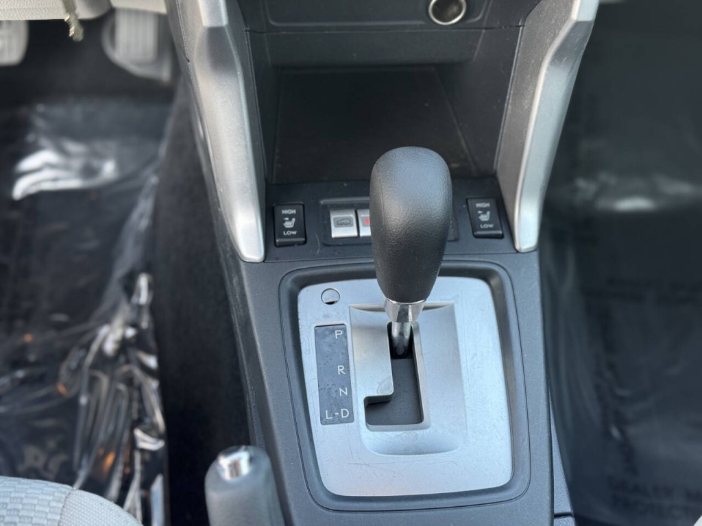 2017 Subaru Forester Image 14