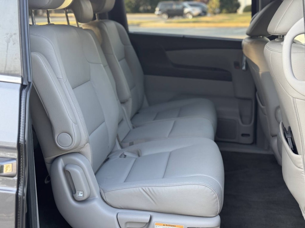 2015 Honda Odyssey Image 10