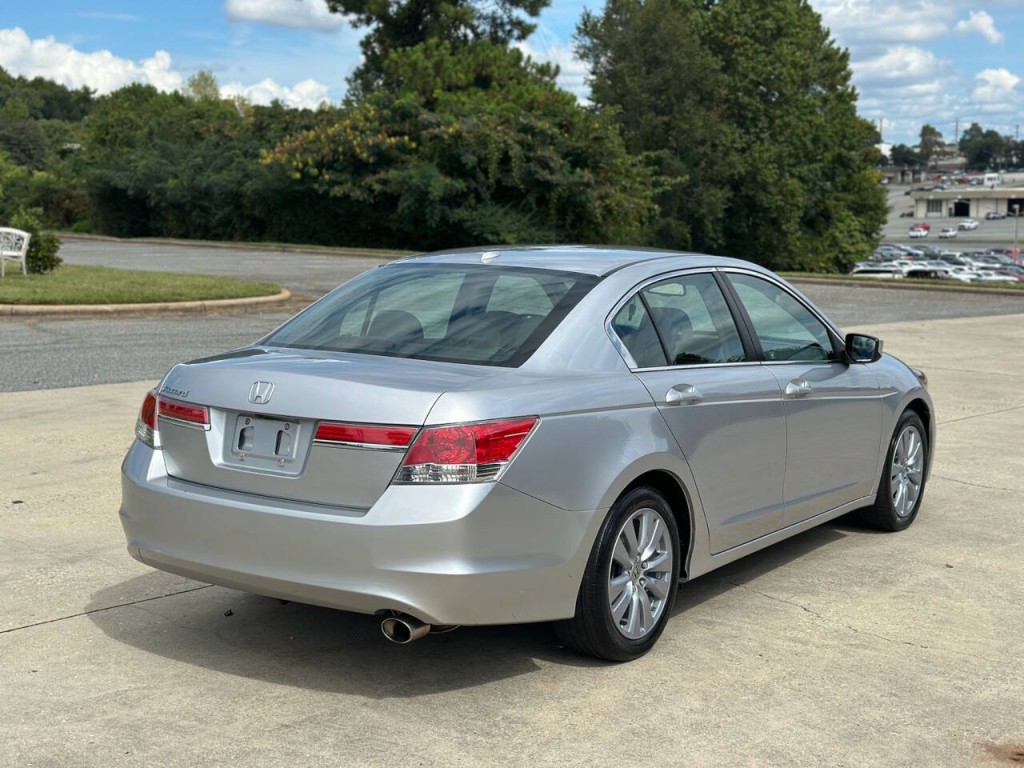 2011 Honda Accord Image 5