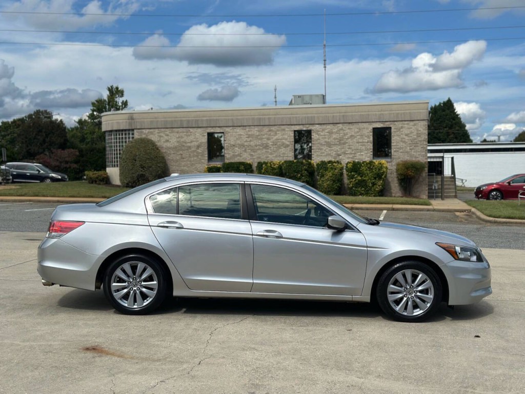 2011 Honda Accord Image 6