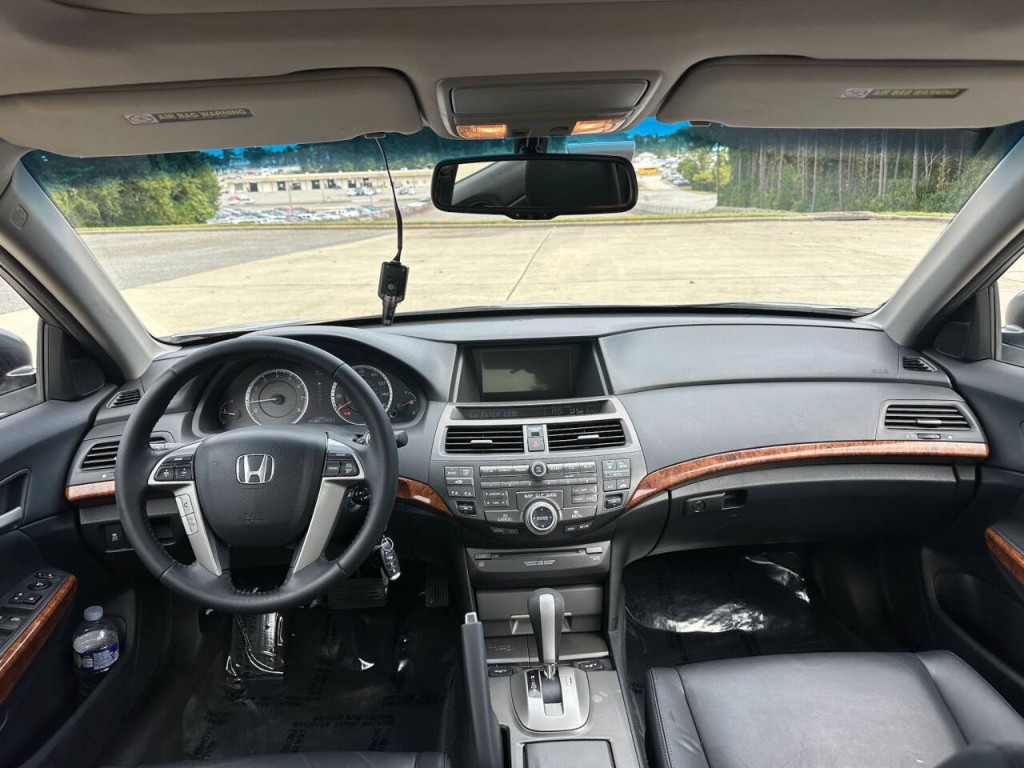 2011 Honda Accord Image 11