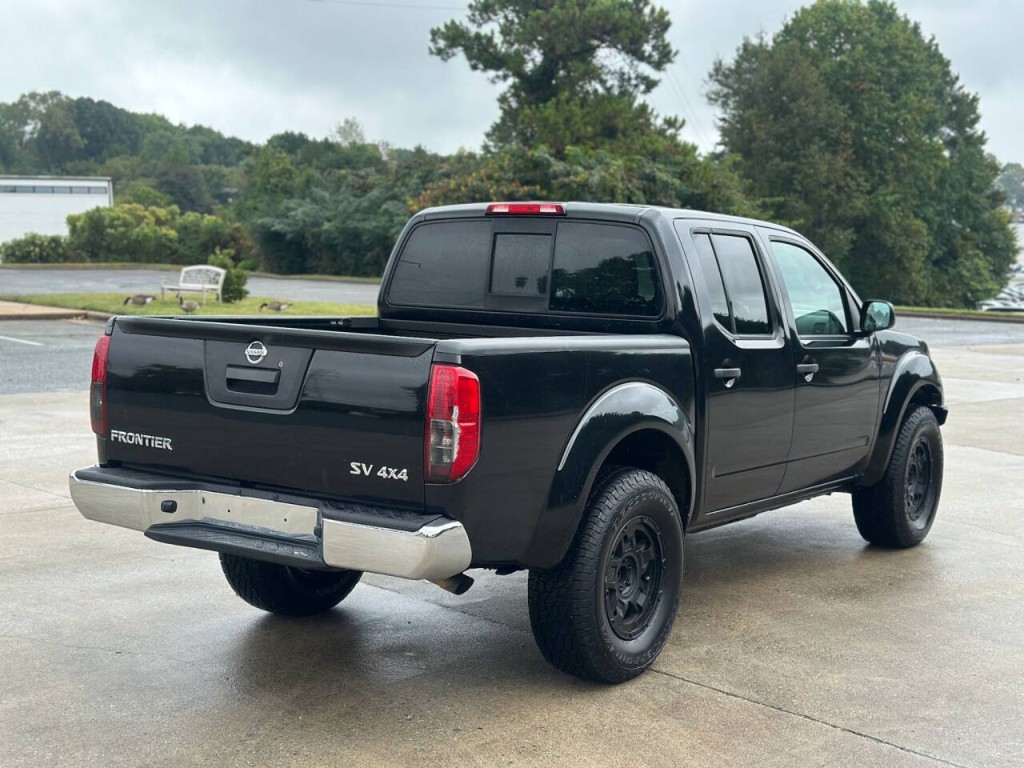 2016 Nissan Frontier Image 5