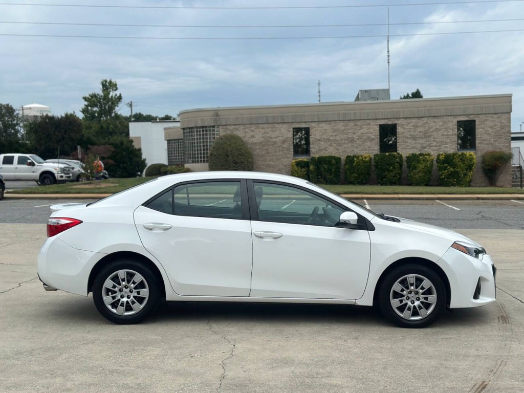 2016 Toyota Corolla Image 7