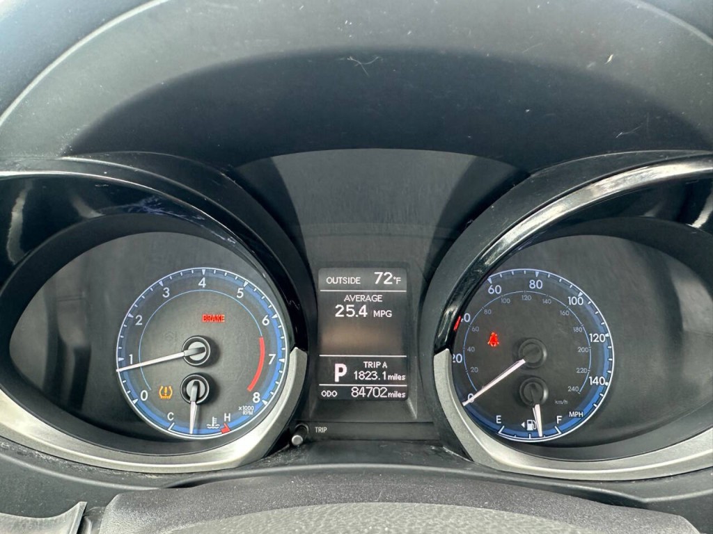 2016 Toyota Corolla Image 13