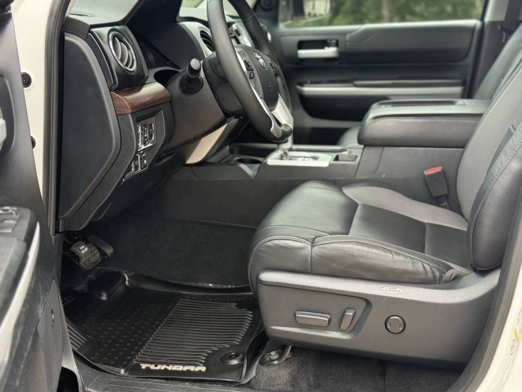 2018 Toyota Tundra Image 8