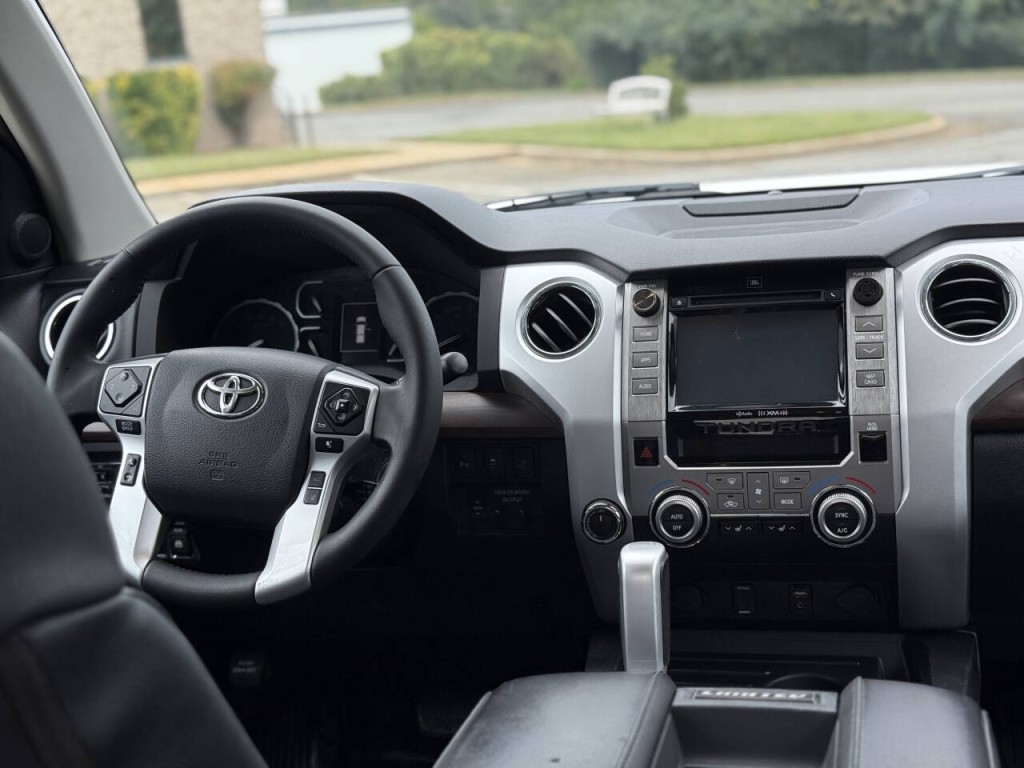2018 Toyota Tundra Image 12