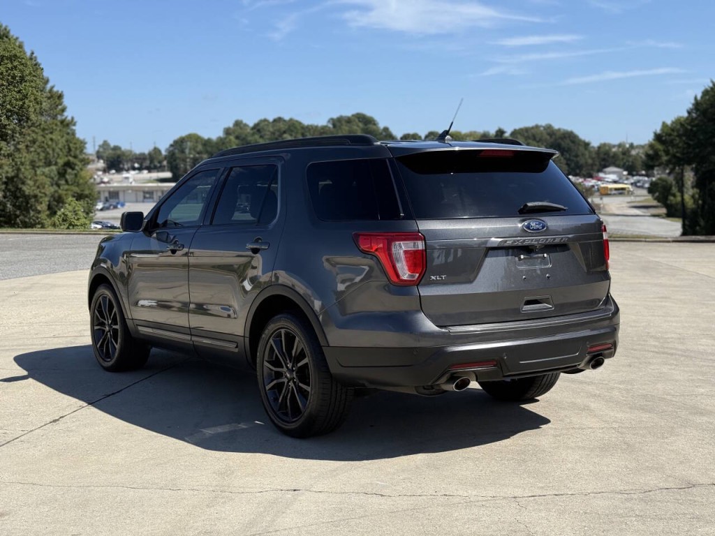 2019 Ford Explorer Image 3