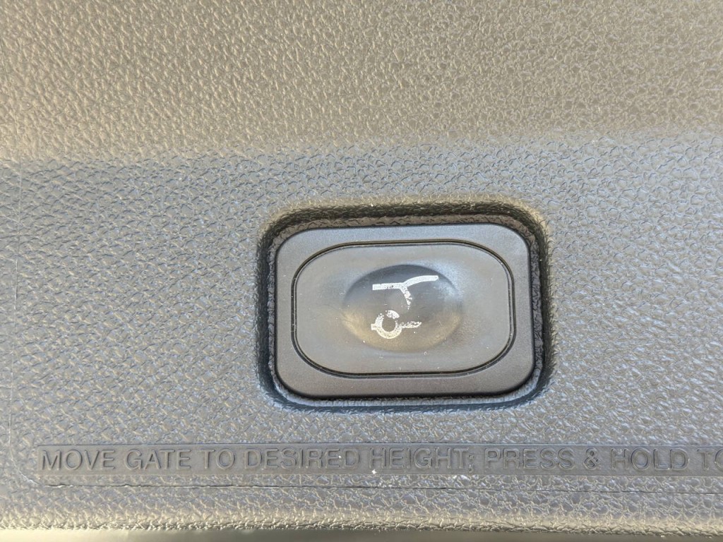 2019 Ford Explorer Image 13