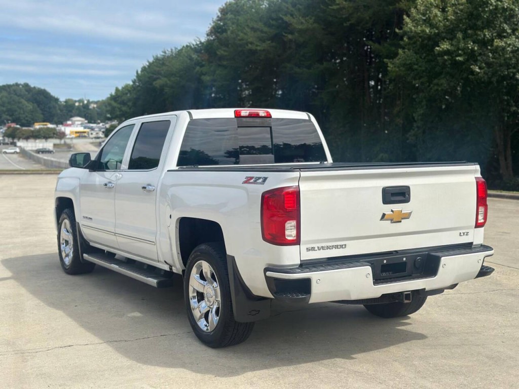 2017 Chevrolet Silverado 1500 Image 3