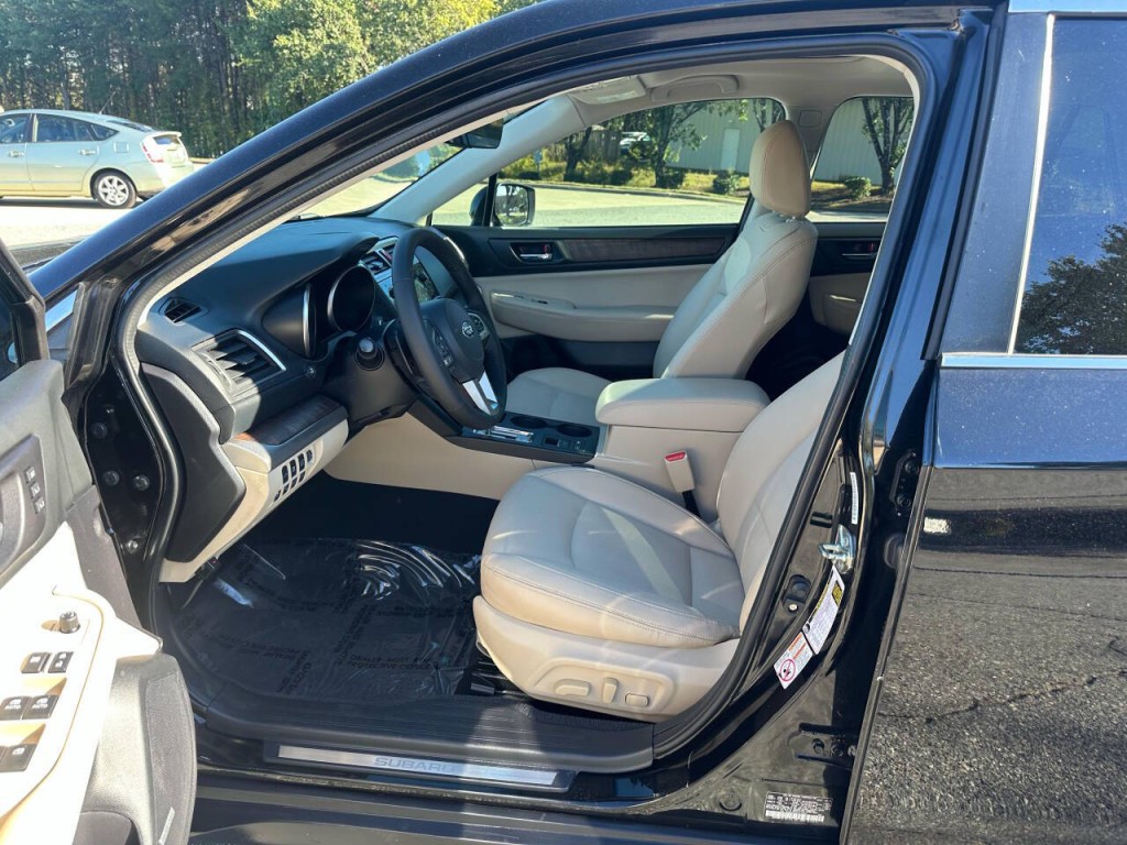 2017 Subaru Outback Image 8
