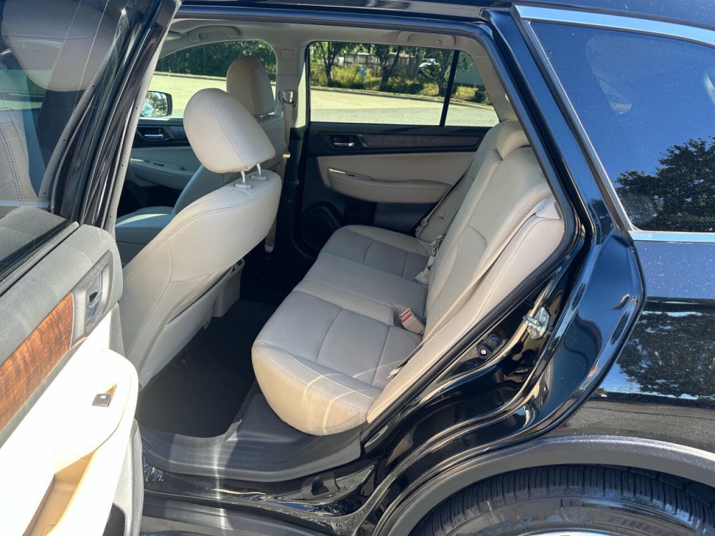 2017 Subaru Outback Image 9