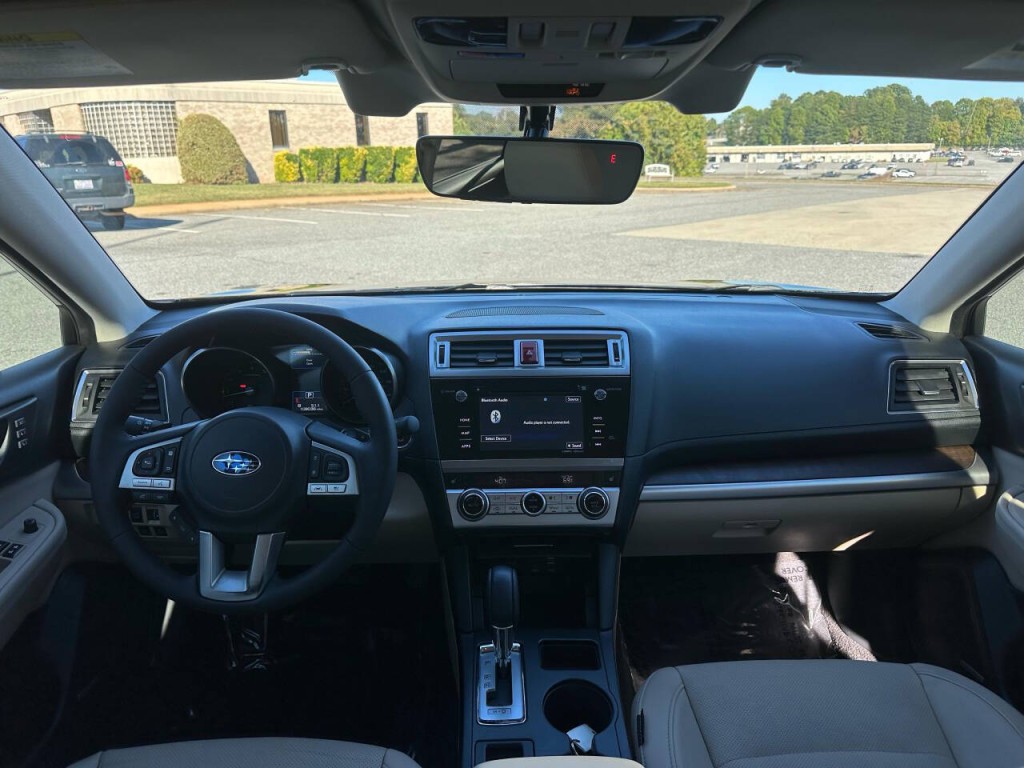 2017 Subaru Outback Image 10
