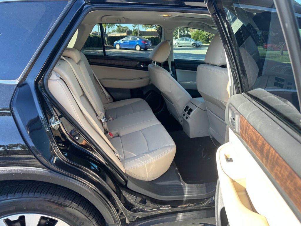 2017 Subaru Outback Image 11