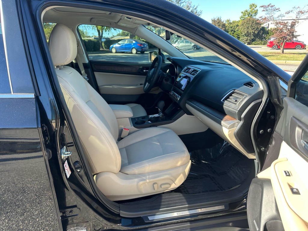 2017 Subaru Outback Image 12