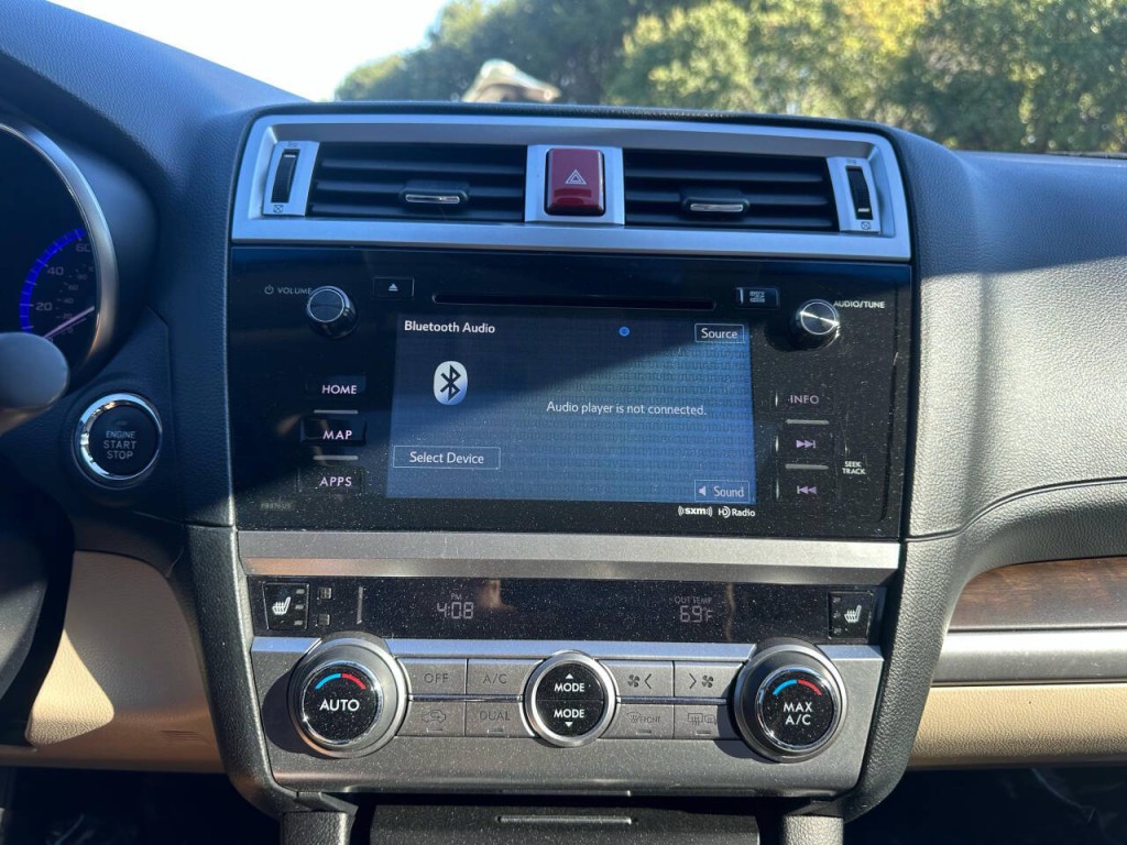 2017 Subaru Outback Image 16
