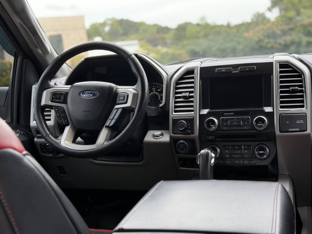 2016 Ford F-150 Image 12