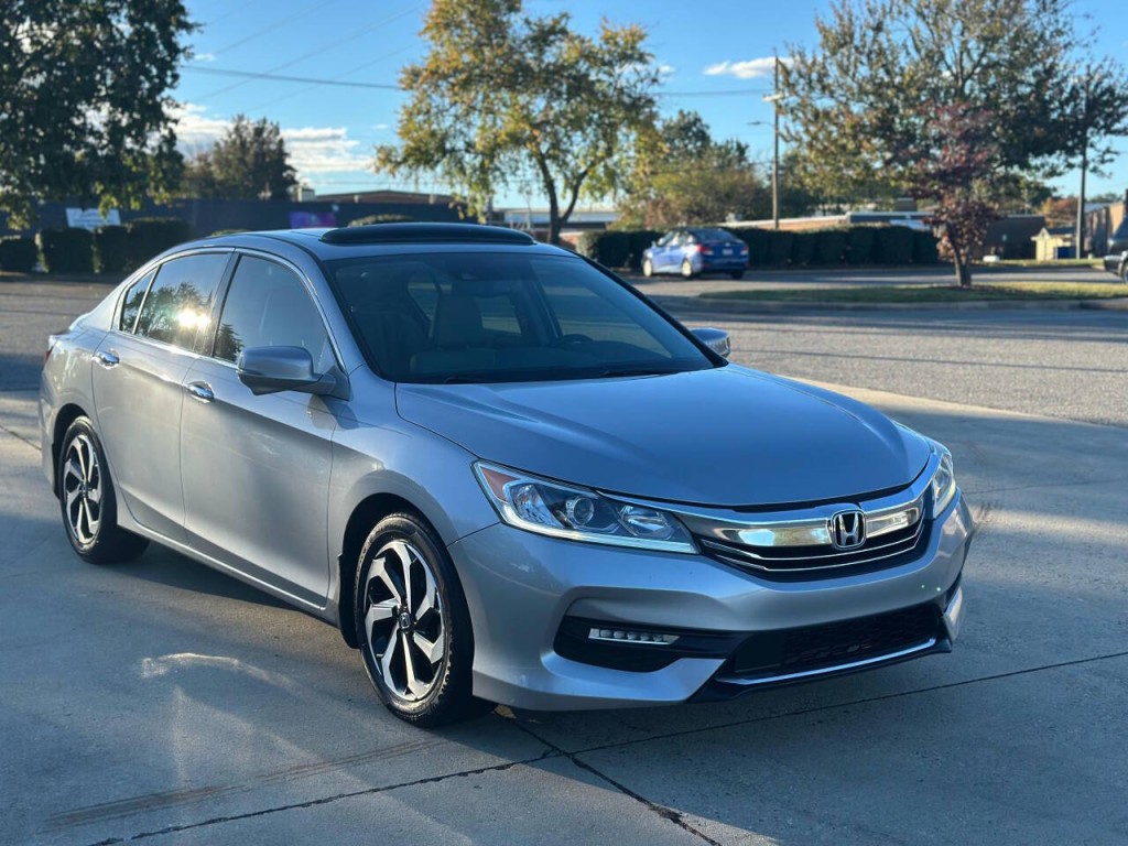 2016 Honda Accord Image 7