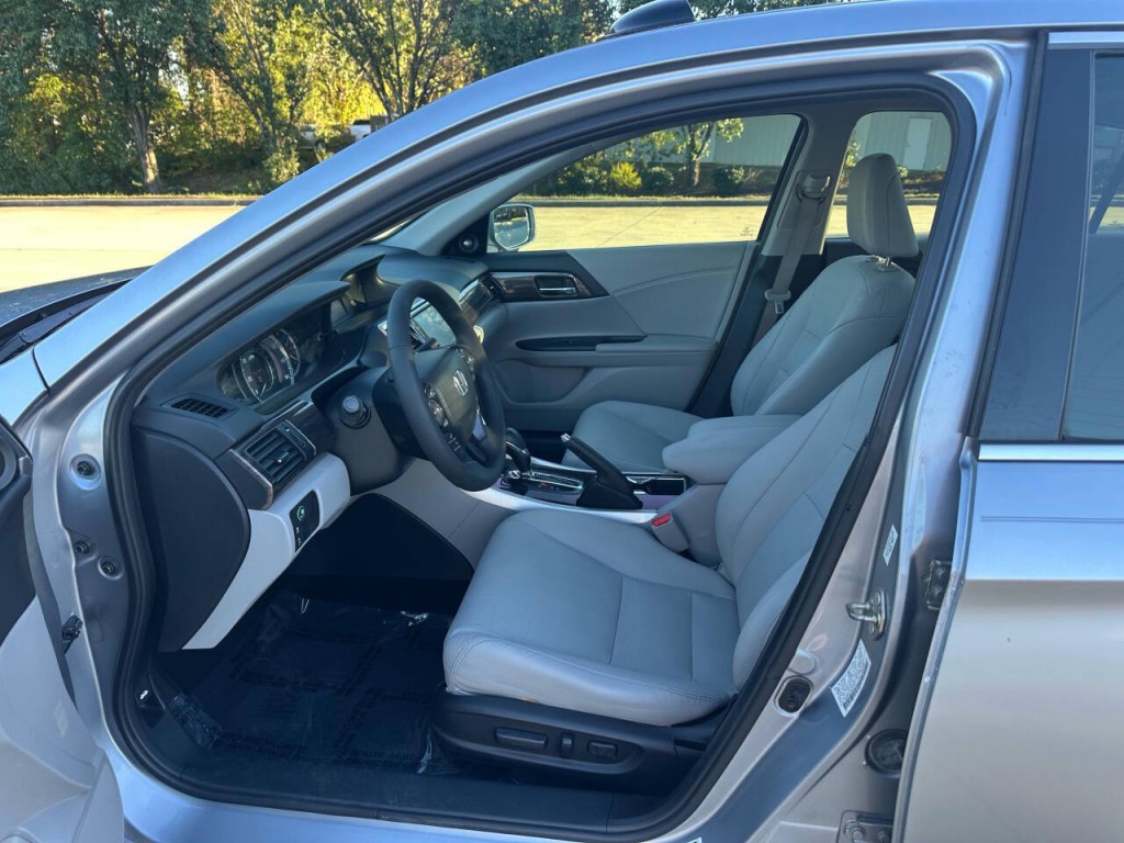 2016 Honda Accord Image 8