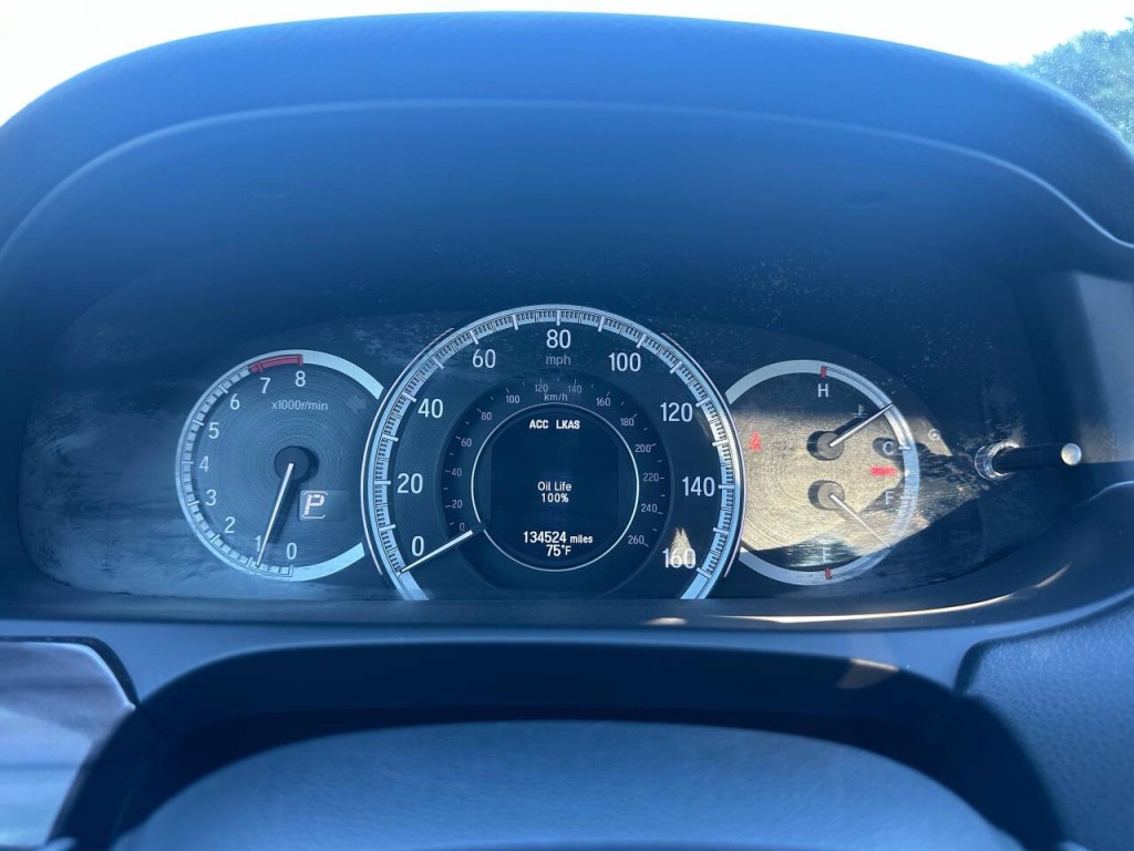 2016 Honda Accord Image 17