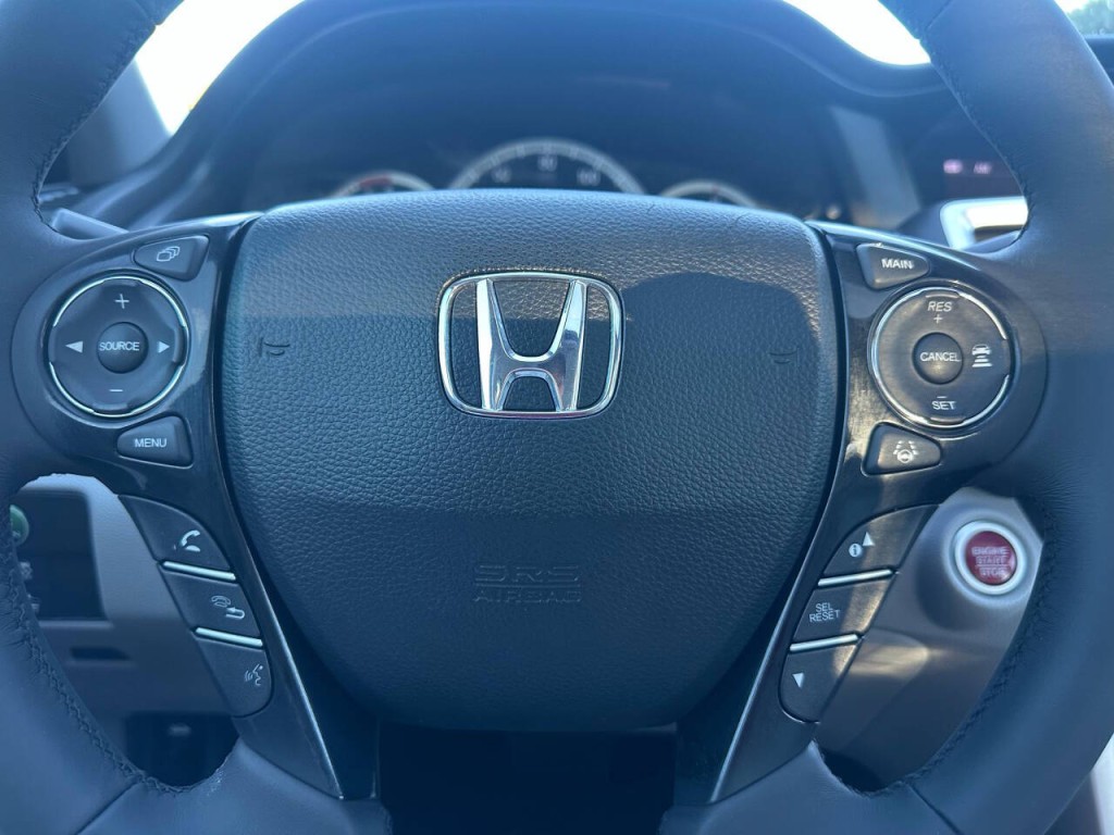 2016 Honda Accord Image 18