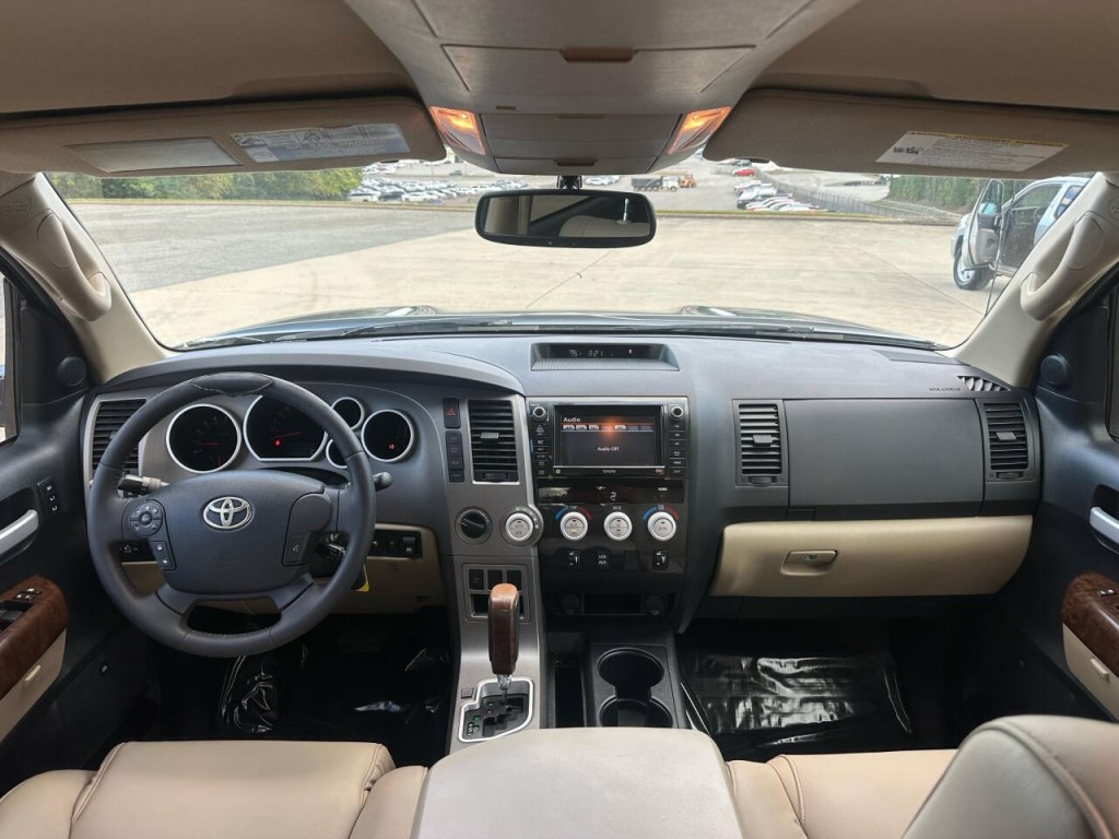 2012 Toyota Tundra Image 11