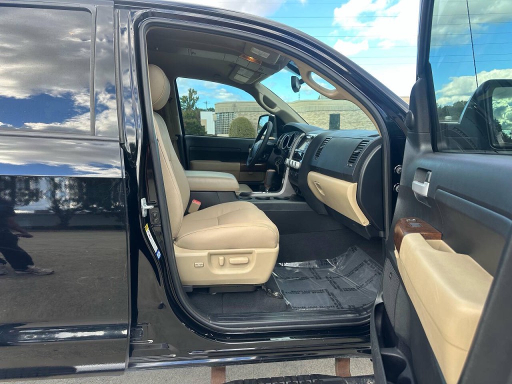 2012 Toyota Tundra Image 12